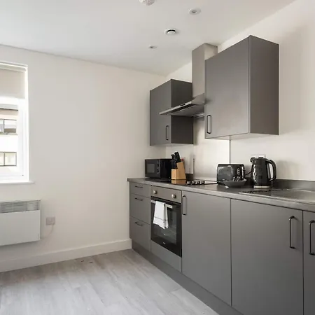 Apartment Smart 1 Bedroom In With Parking Bradford (West Yorkshire)