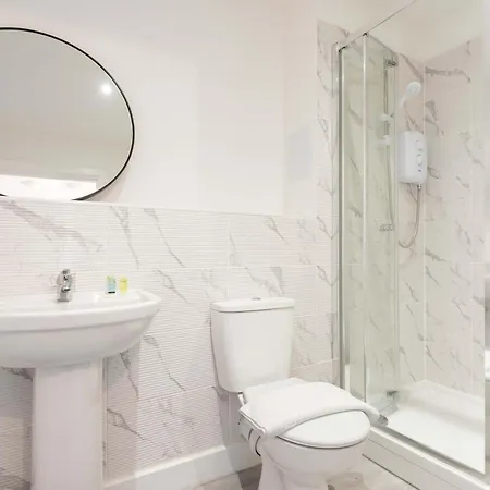 Smart 1 Bedroom In With Parking Apartman *