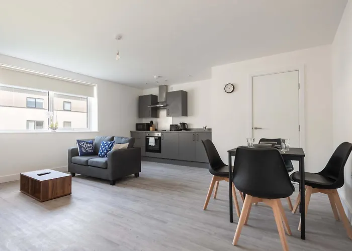 Smart 1 Bedroom In With Parking * Bradford (West Yorkshire)